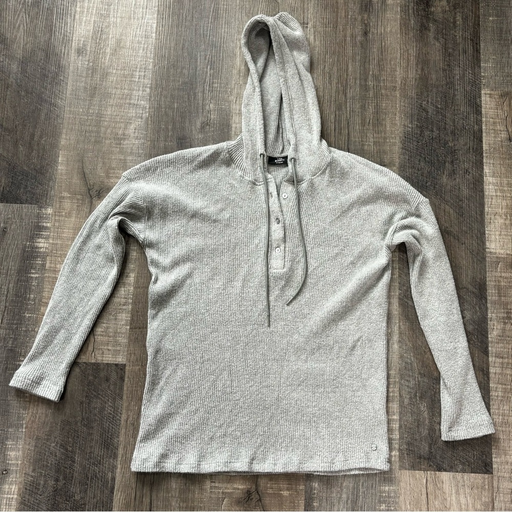 Gina Benotti - 1/4 button pullover hoodie, EUC